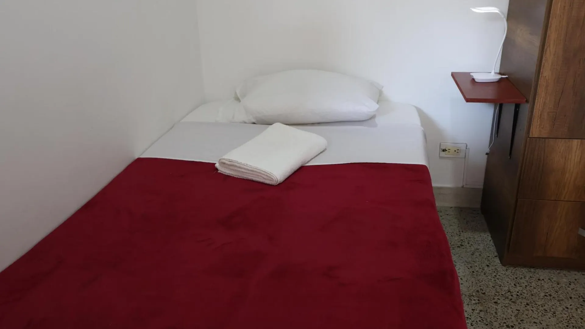 A1 Living Poblado Comoda Habitacion Privada 麦德林