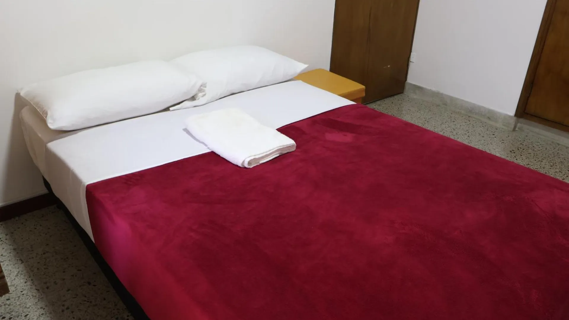A1 Living Poblado Comoda Habitacion Privada Medellin Homestay