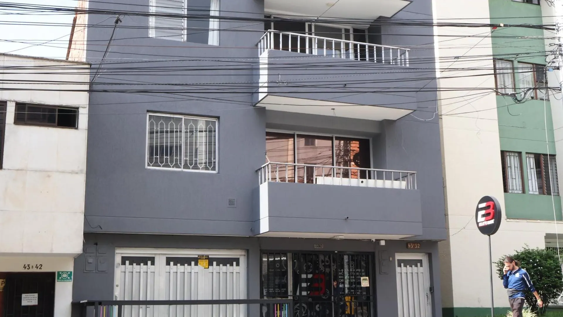 Kontakte von A1 Living Poblado Comoda Habitacion Privada